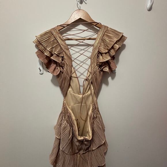 Mac Duggal Ruffle Tiered Criss Cross Lace Up Gown Gold Layered Evening Size 4 - Picture 5 of 9